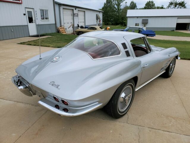 Chevrolet Corvette 1964 image number 30