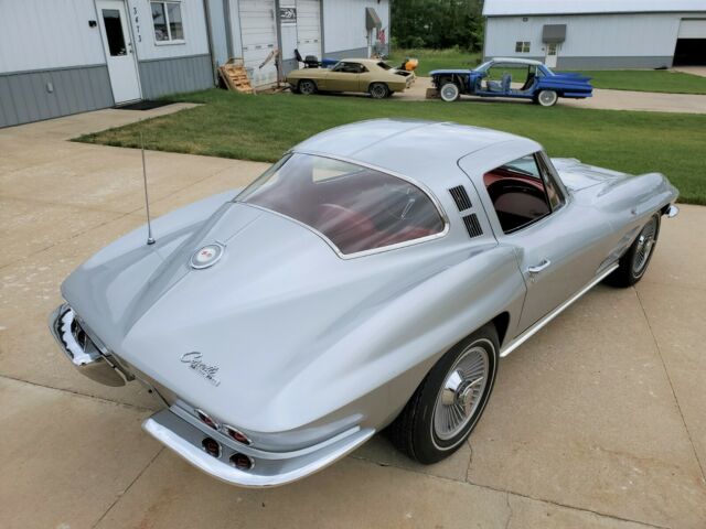 Chevrolet Corvette 1964 image number 31