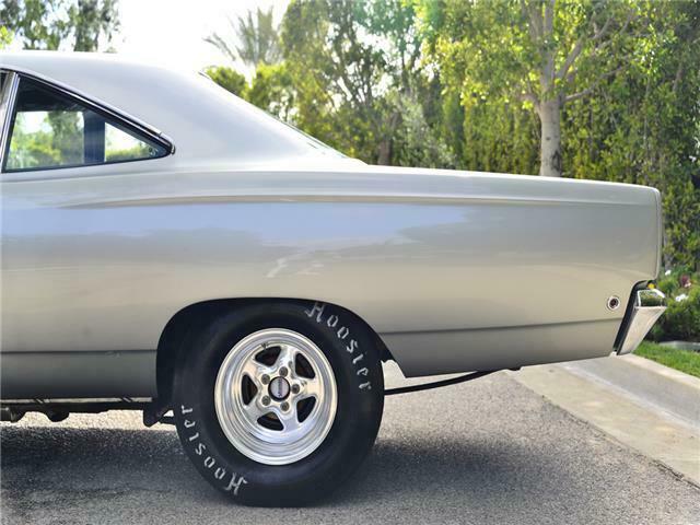 Plymouth Roadrunner J Code Hemi 1968 image number 8