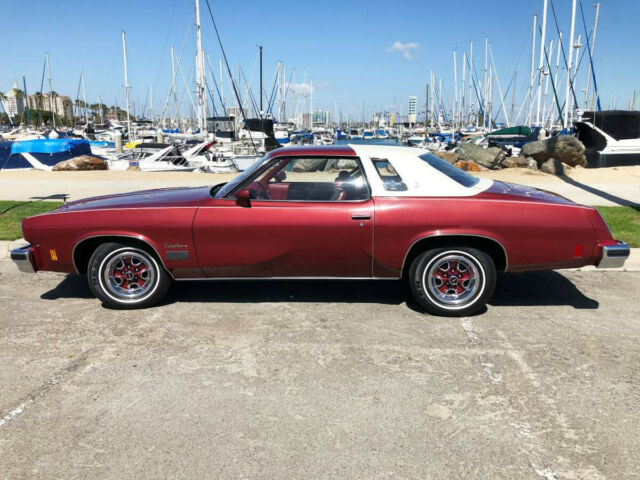 Oldsmobile Cutlass 1975 image number 21