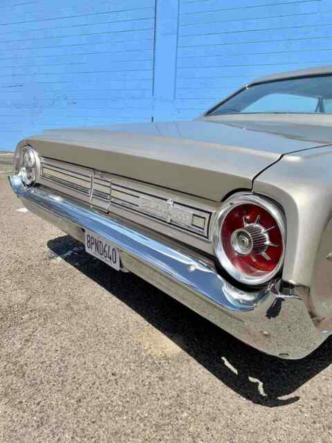 Ford Galaxie 500 XL 1964 image number 10