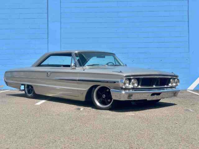 Ford Galaxie 500 XL 1964 image number 22