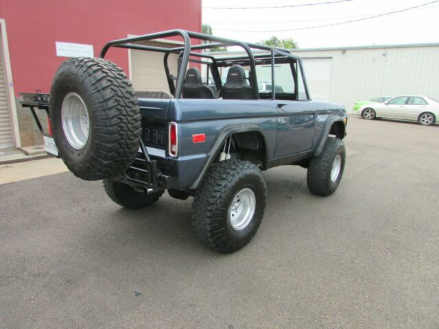 Ford Bronco 1971 image number 2