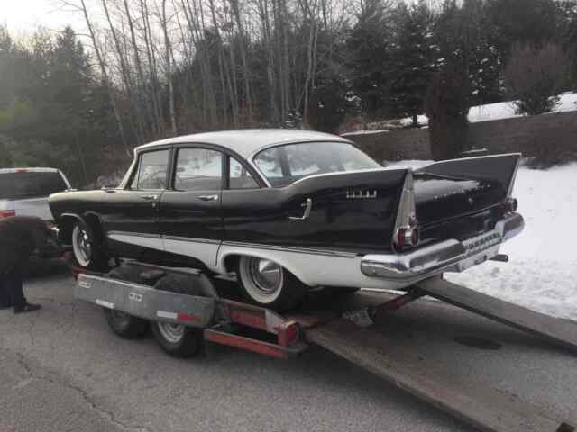 Plymouth Savoy 1958 image number 2