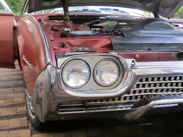 Ford Thunderbird 1962 image number 0