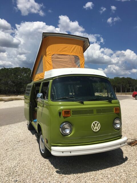 Volkswagen Bus/Vanagon 1976 image number 24