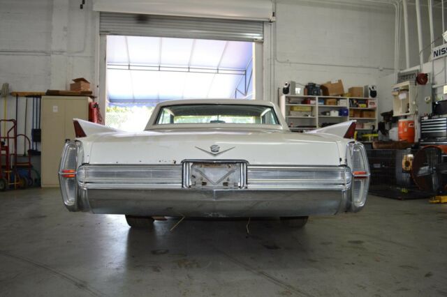 Cadillac DeVille 1964 image number 33