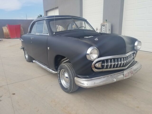 Ford Crown Victoria 1951 image number 24