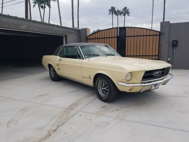 Ford Mustang 1967 image number 30