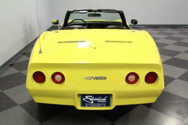 Chevrolet Corvette 1974 image number 11