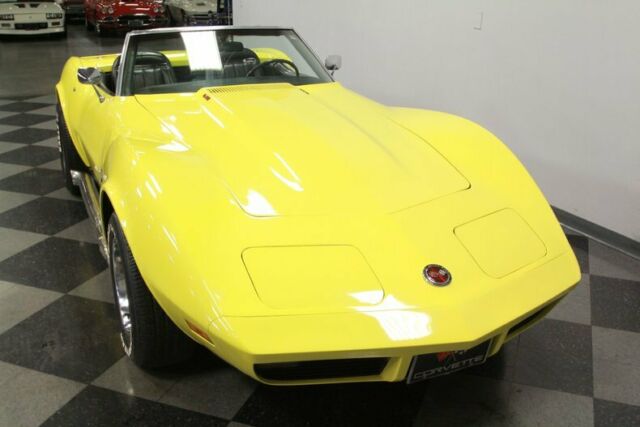 Chevrolet Corvette 1974 image number 18