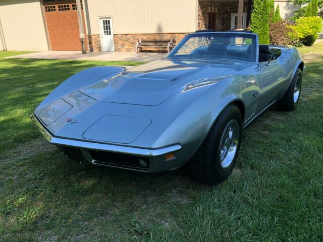 Chevrolet Corvette 1969 image number 25