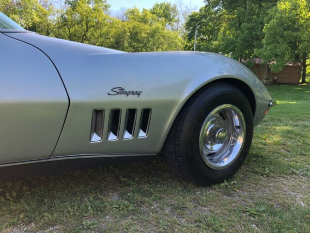 Chevrolet Corvette 1969 image number 8