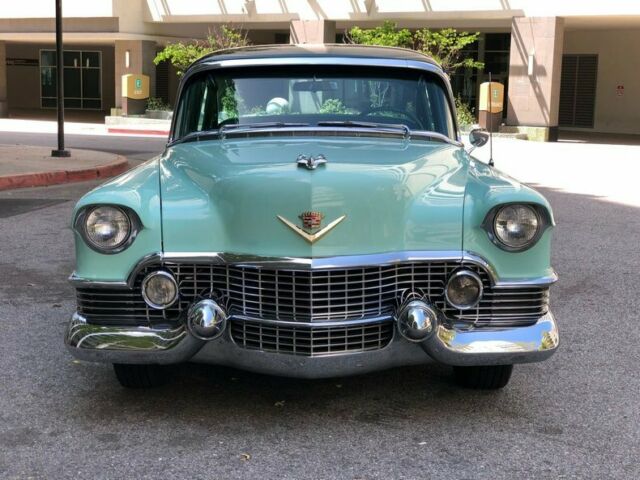 Cadillac Series 62 1954 image number 2