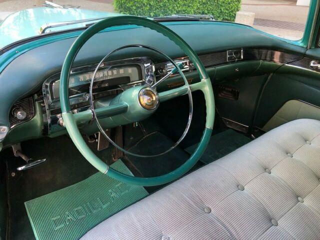 Cadillac Series 62 1954 image number 37