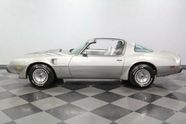 Pontiac Firebird 1979 image number 2