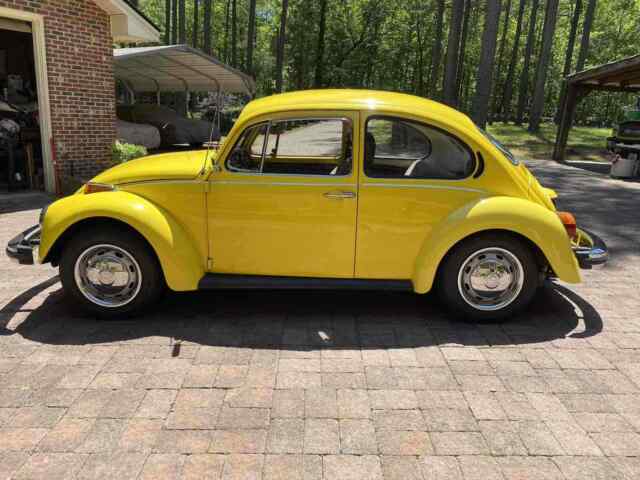 Volkswagen Beetle (Pre-1980) 1975 image number 0