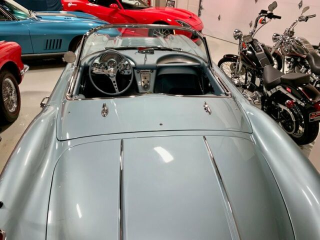 Chevrolet Corvette 1958 image number 29