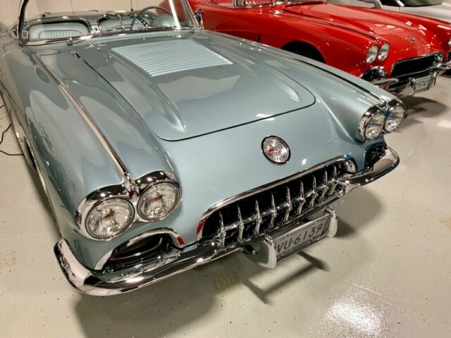 Chevrolet Corvette 1958 image number 35