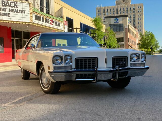 Oldsmobile Ninety-Eight 1972 image number 16