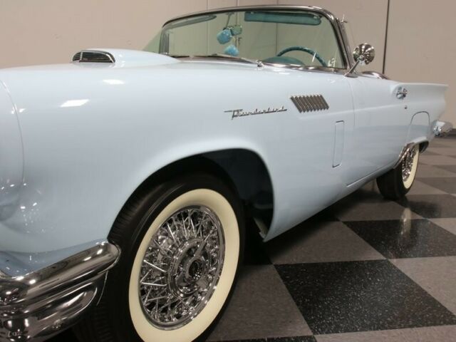 Ford Thunderbird 1957 image number 33