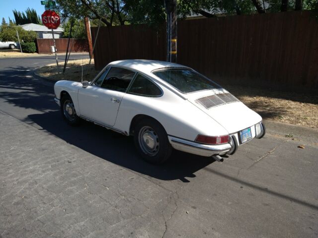 Porsche 912 1967 image number 16