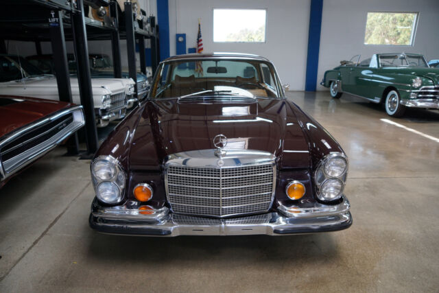 Mercedes-Benz 280SE 3.5 V8 2 Door Coupe 1971 image number 34