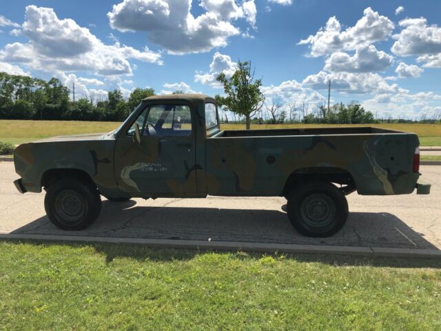 Dodge Power Wagon 1977 image number 18