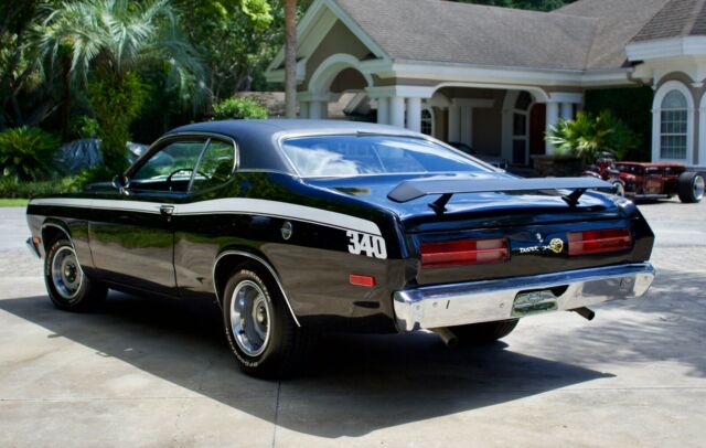 Plymouth Duster 1972 image number 26