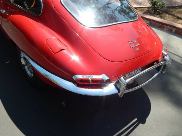 Jaguar E-Type 1966 image number 21