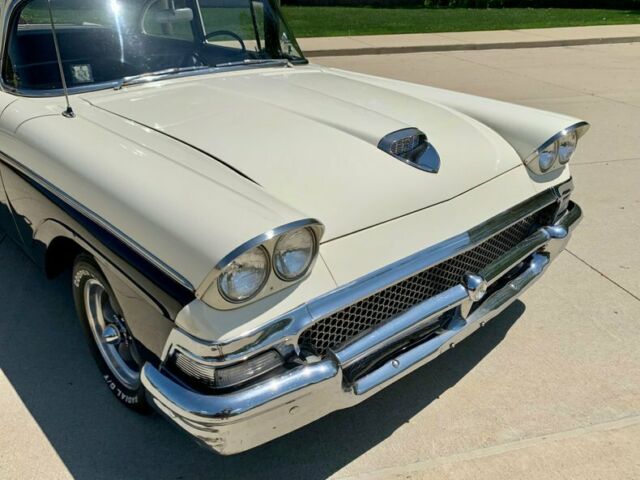 Ford Fairlane 1958 image number 14