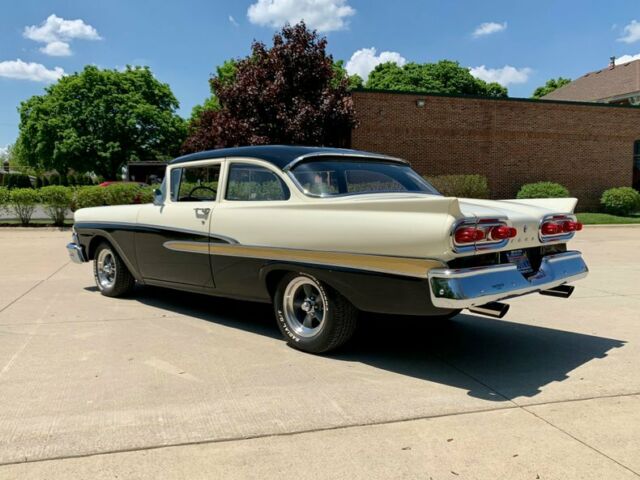 Ford Fairlane 1958 image number 33