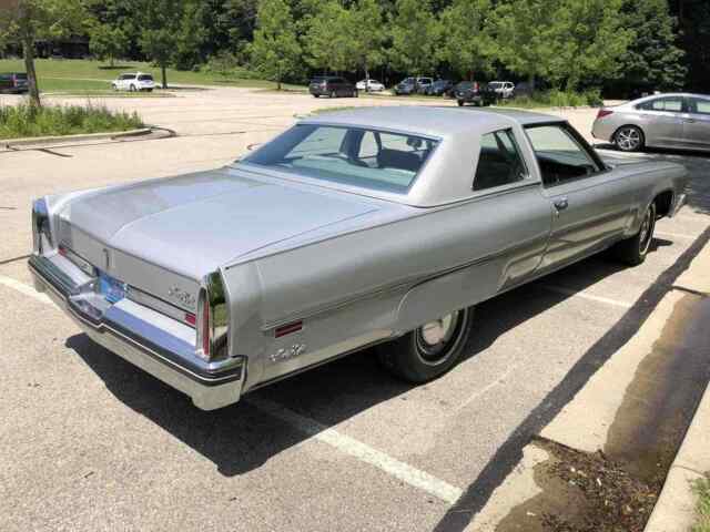 Oldsmobile Ninety-Eight 7.5 1975 image number 1