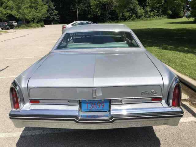 Oldsmobile Ninety-Eight 7.5 1975 image number 15