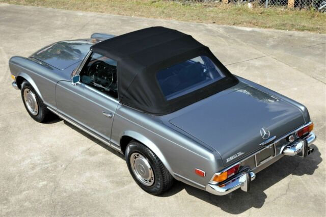 Mercedes-Benz SL-Class 1970 image number 29