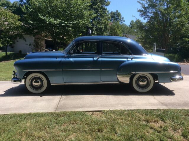 Chevrolet Classic 1952 image number 0