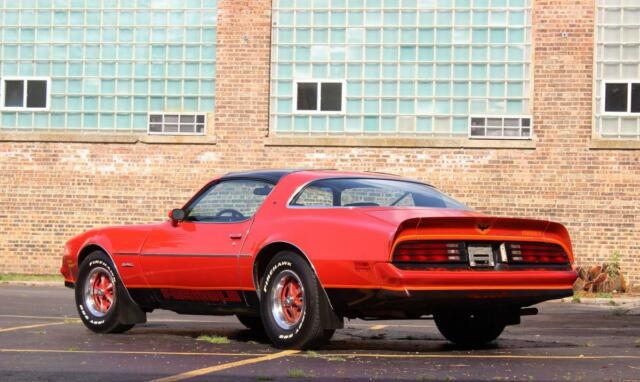 Pontiac Firebird 1978 image number 2