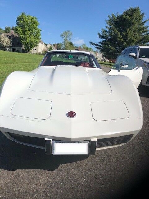 Chevrolet Corvette 1976 image number 27