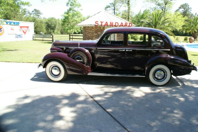 Buick Century Series 60 1937 image number 17