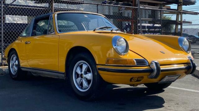 Porsche 911 1972 image number 25