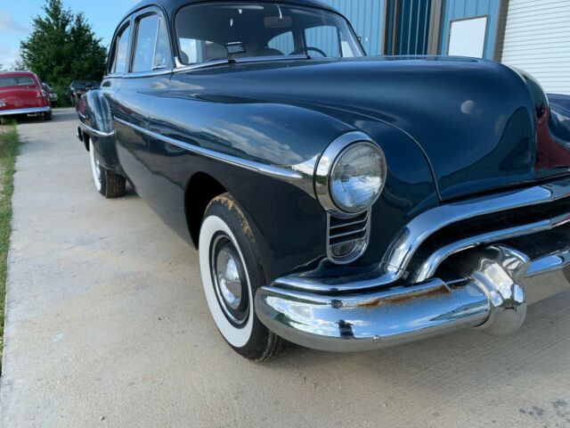 Oldsmobile Eighty-Eight 1950 image number 27