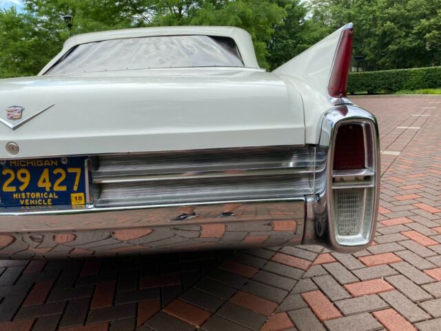 Cadillac DeVille 1963 image number 18