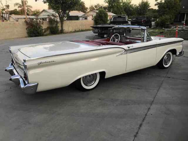 Ford Skyliner 1959 image number 6