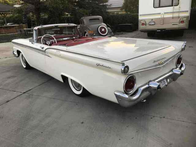 Ford Skyliner 1959 image number 8