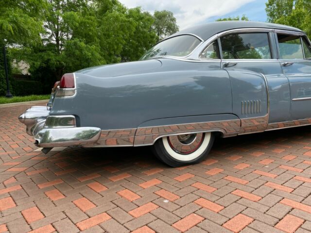 Cadillac Fleetwood 1953 image number 17