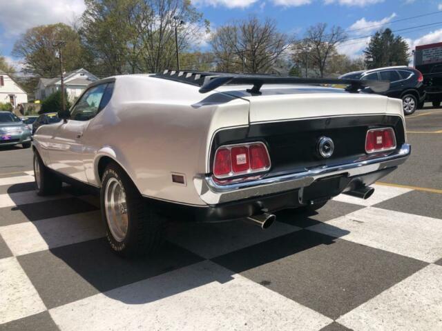 Ford Mustang 1971 image number 10