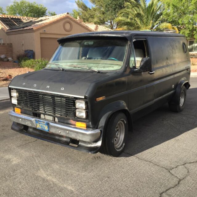 Ford E-Series Van 1976 image number 0