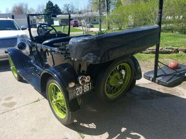 Ford Model T 1926 image number 10