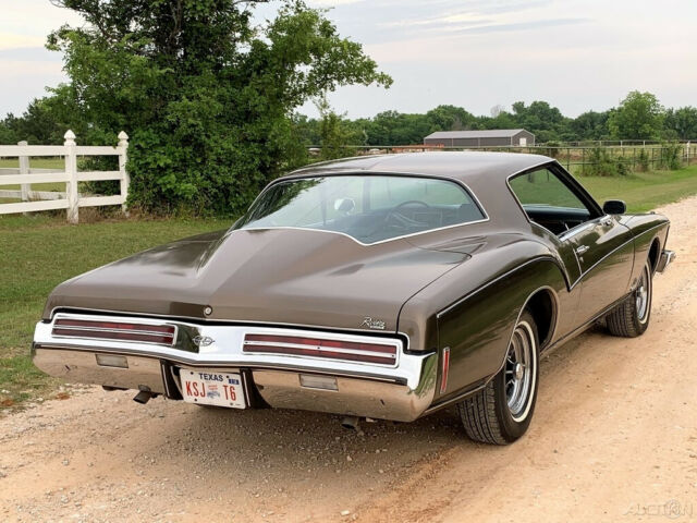 Buick Riviera 1973 image number 11