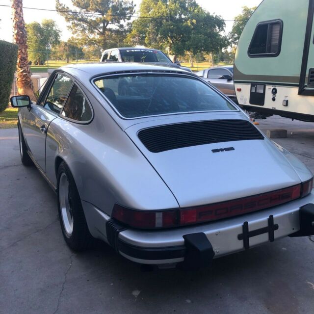 Porsche 911 1977 image number 25